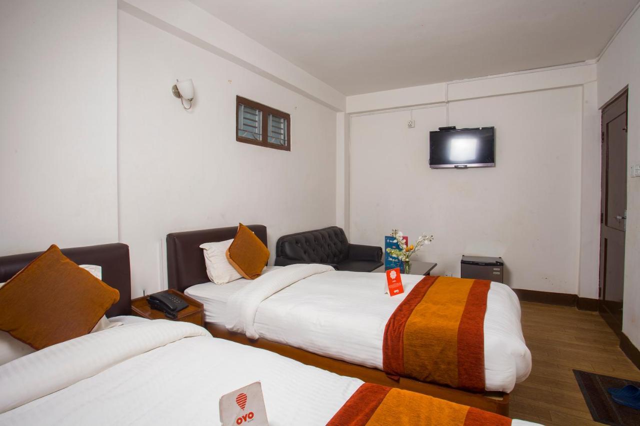 Oyo 104 Hotel Baltic Inn Kathmandu Exteriör bild