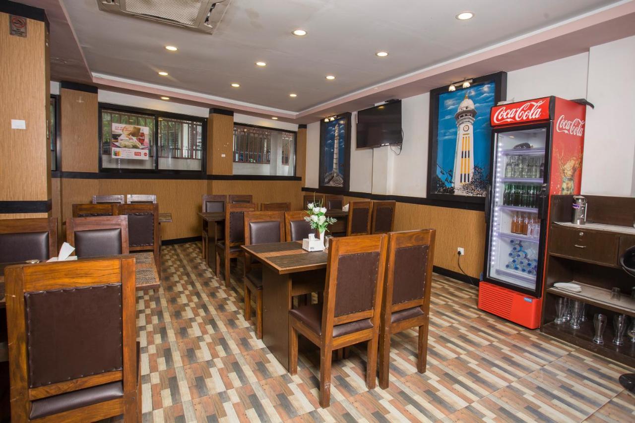 Oyo 104 Hotel Baltic Inn Kathmandu Exteriör bild