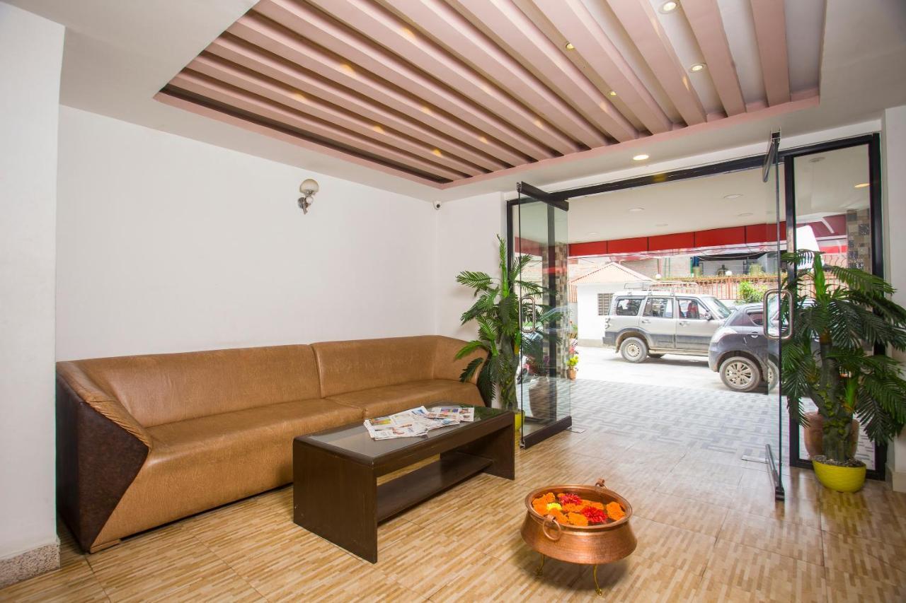 Oyo 104 Hotel Baltic Inn Kathmandu Exteriör bild